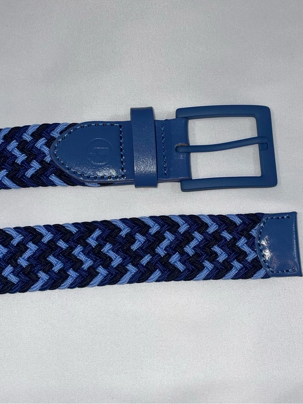 Vineyard Vines Performance Bungee Belt. Large